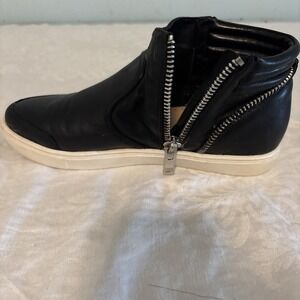Bp Nordstrom's Black Women's Slip On Shoes With Silver Zippers. Size 9‎